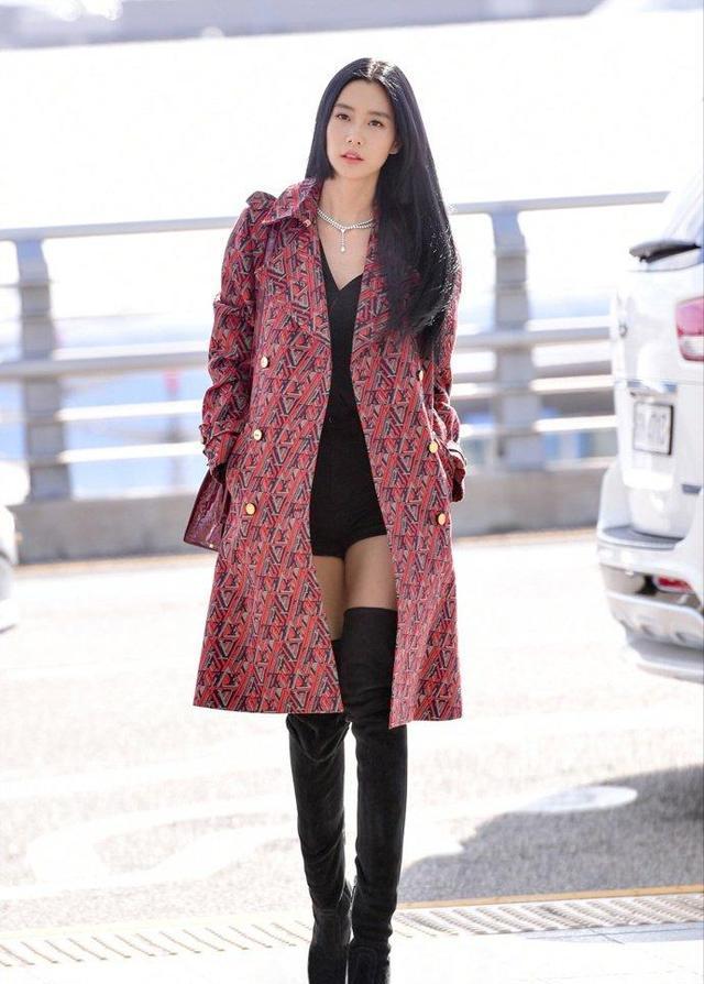 香烟女郎